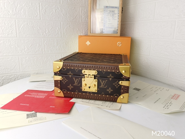 ルイヴィトンバッグ正面デザイン